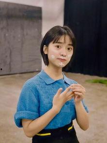 摆烂吃瓜娱乐圈文女主是谁,从吃瓜小白到顶级流量 第2张 摆烂吃瓜娱乐圈文女主是谁,从吃瓜小白到顶级流量 第2张