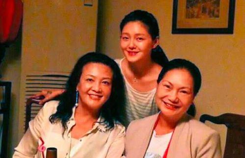 张兰爆料派对视频,一场奢华与争议的交织盛宴  第1张